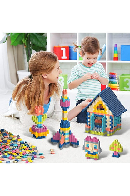 PlayBlock 100'lü inşa seti çocuklarla birlikte eğlenceli inşa etkinlikleri için ideal.